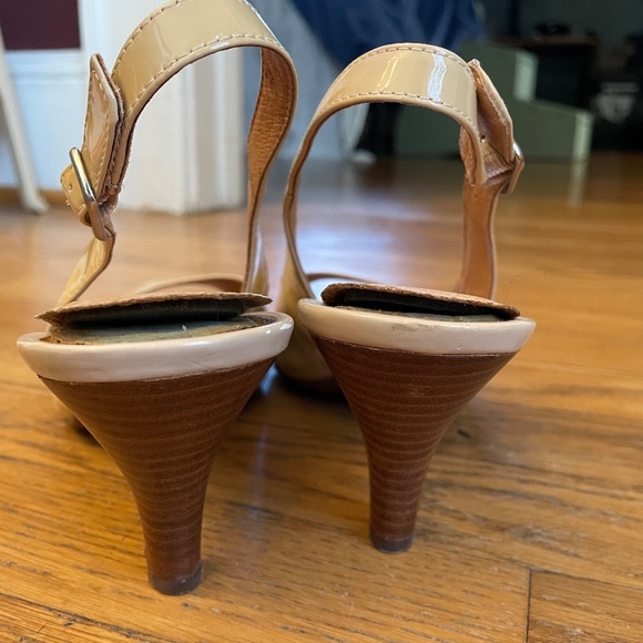 Clarks Nude Slingback Heels - Picture 6 of 7